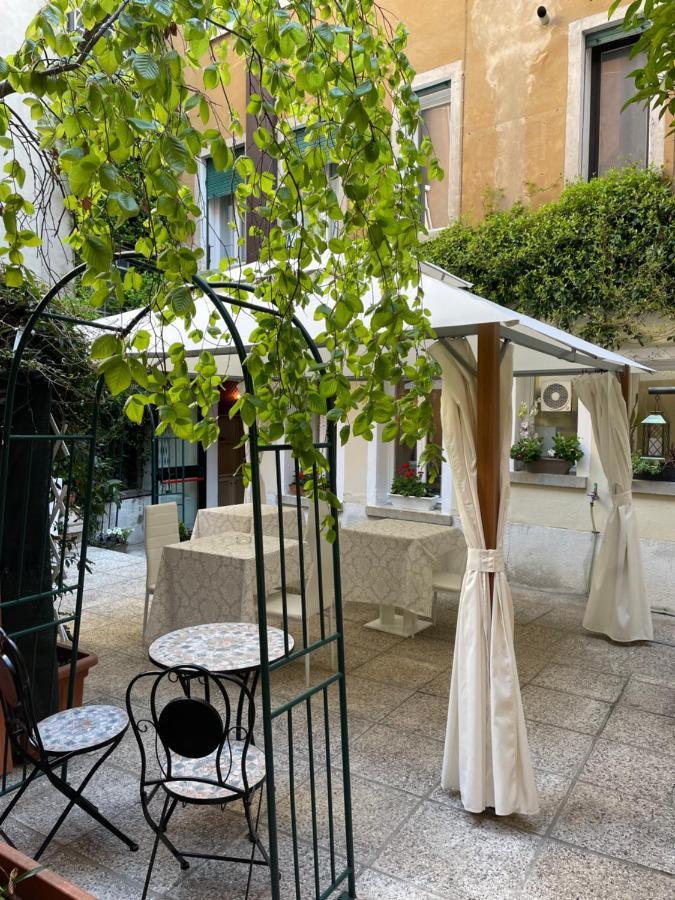 Hotel Apostoli Garden Венеция Экстерьер фото